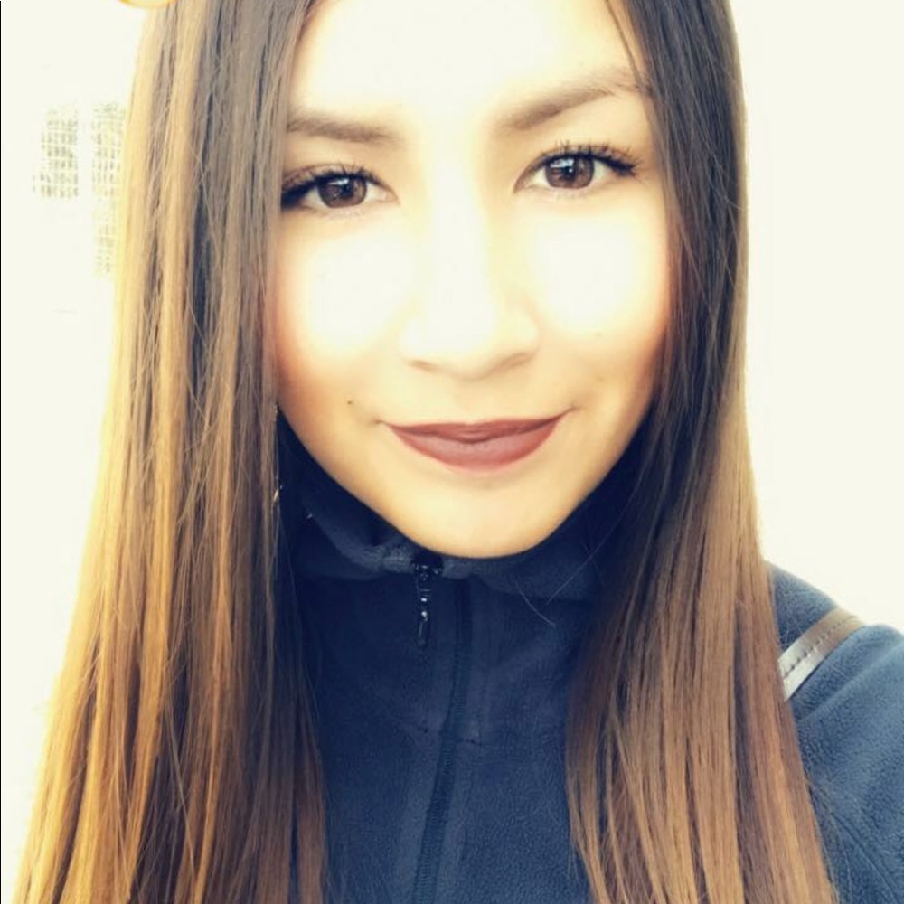 Meet your Posher, Liz